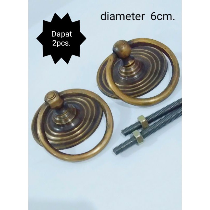 TARIKAN PINTU KUNINGAN ANTIK diameter 6cm.