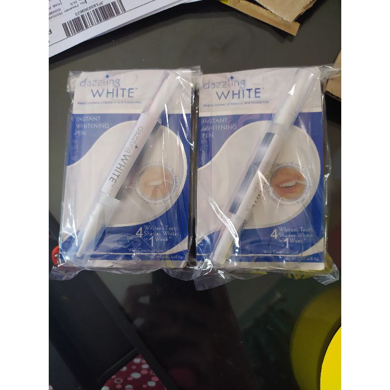 DAZZLING WHITE PEN pemutih gigi