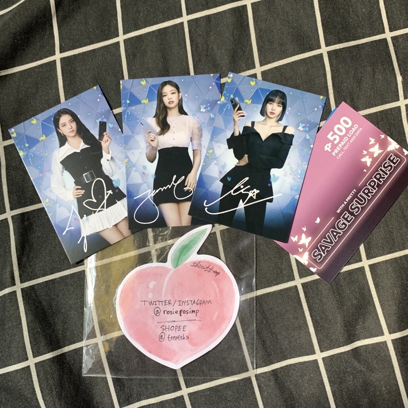 sharing BLACKPINK x Globe Ver. 2 Official Photocard | Jisoo Jennie Lisa