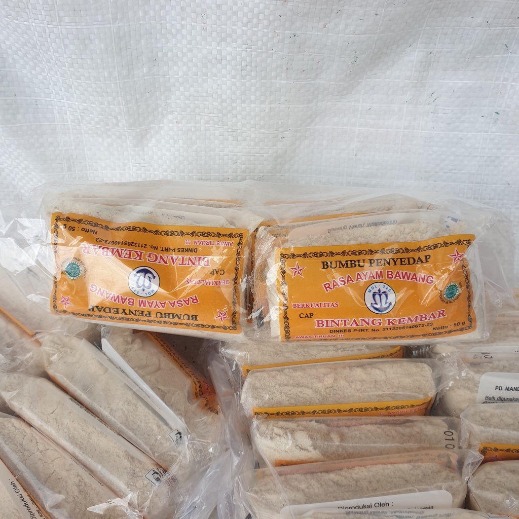 

Ay00! [Pack] Bumbu Penyedap Cap Bintang Kembar 50g - isi 12 x 50 gr - atpak/blpak