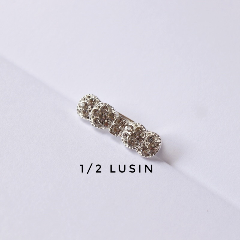 12 pcs bros dagu / 1 lusin bros dagu / bros dagu lusinan / bros dagu harga grosir / grosiran / Bahan Bros Juntai / Bahan Bros / Bros Kecil / Bros Mini / Bros Jilbab / Bros Dada / Bros Hijab-SILVER-PITATUTU-6PCS