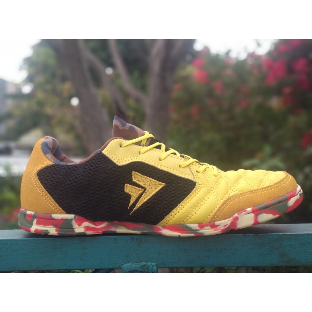 SEVSPO Imbasala Yellow Black (camo pad & sole)
