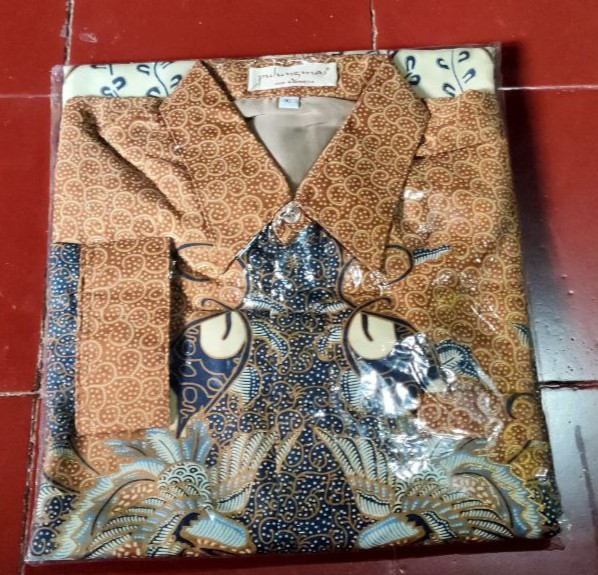 Kemeja Batik Semi Sutra Babytex Dan Kreep Puring Istimewa Bahu Pakai Busa