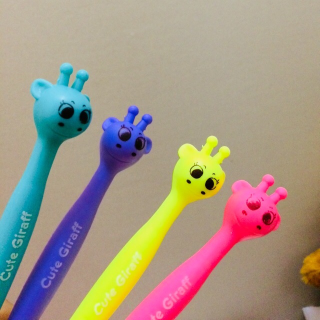 

CUTE GIRAFFE 3D Pen HITAM PEN IMPORT PEN KOREA PEN SEKOLAH PEN UNIK PEN LUCU BULPEN HITS