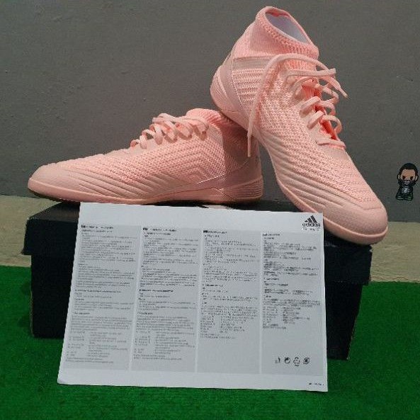 Sepatu futsal Adidas Predator Tango 18.3 Pink
