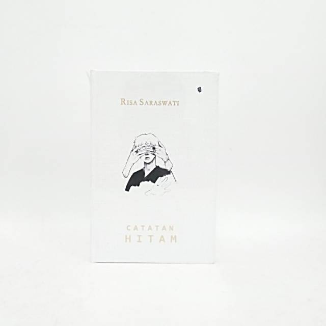 Catatan Hitam - Risa Saraswati