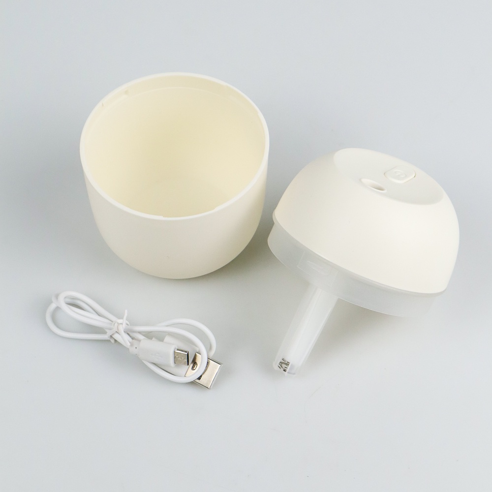 【GOGOMART】Mini Air Humidifier Aromatherapy Oil Diffuser LED Light 220ml - WWA187