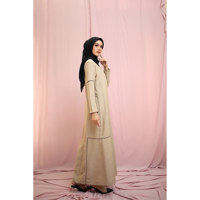 Nafashakila Suza Gamis, Abaya Nude
