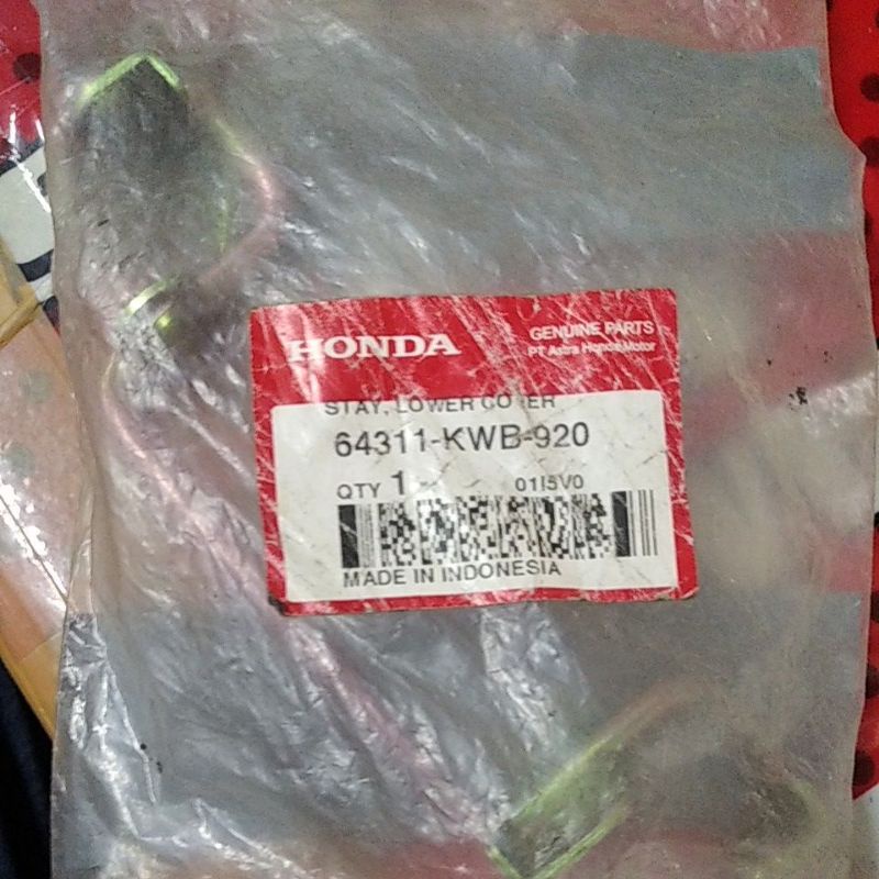 stay lowe cover dudukan tebeng bawah barket tebeng sayap bawah blade lama 64311kwb920 original honda