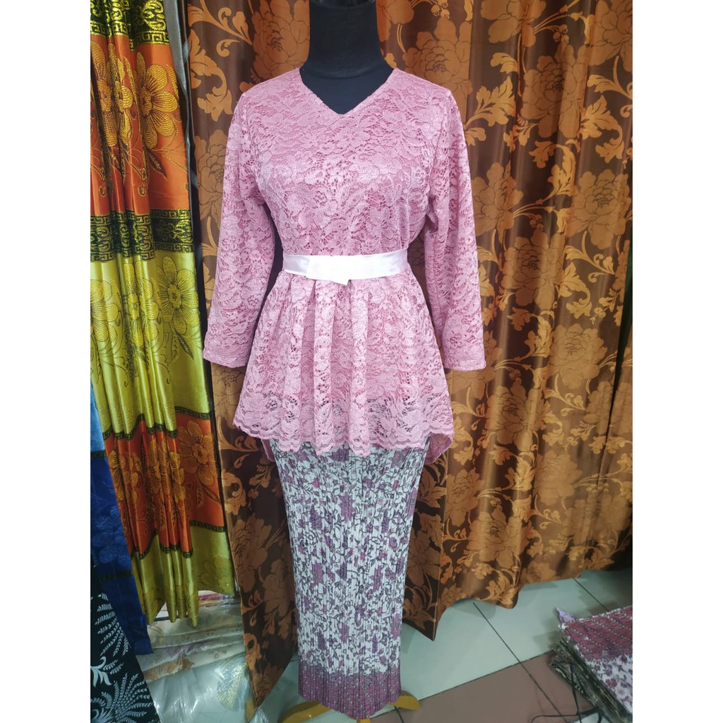 ASS&gt; SET KEBAYA AURORA -OUTFIT KEBAYA MODERN - KEBAYA FASHION WANITA - KEBAYA BRUKAT PINGUIN TERBARU