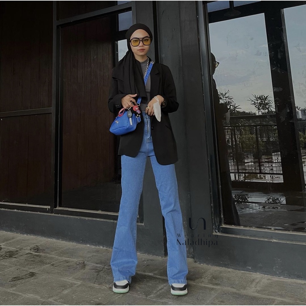 Kezia Cutbray Pants Biru Sedang - Highwaist Jeans Cutbray