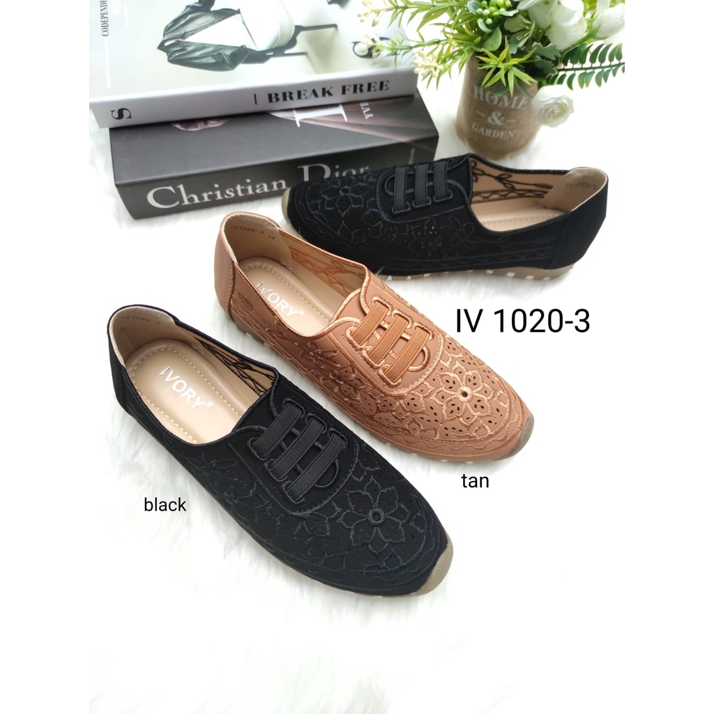 IVORY Sepatu Flat Wanita Bordir Fashion IV1020-3