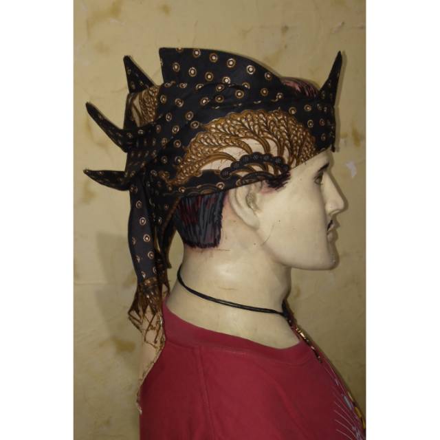 Iket sunda merak ngibing