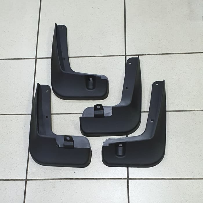 Mudguard penahan karpet lumpur roda mitsubishi xpander exceed sport ultimate PLASTIK HITAM