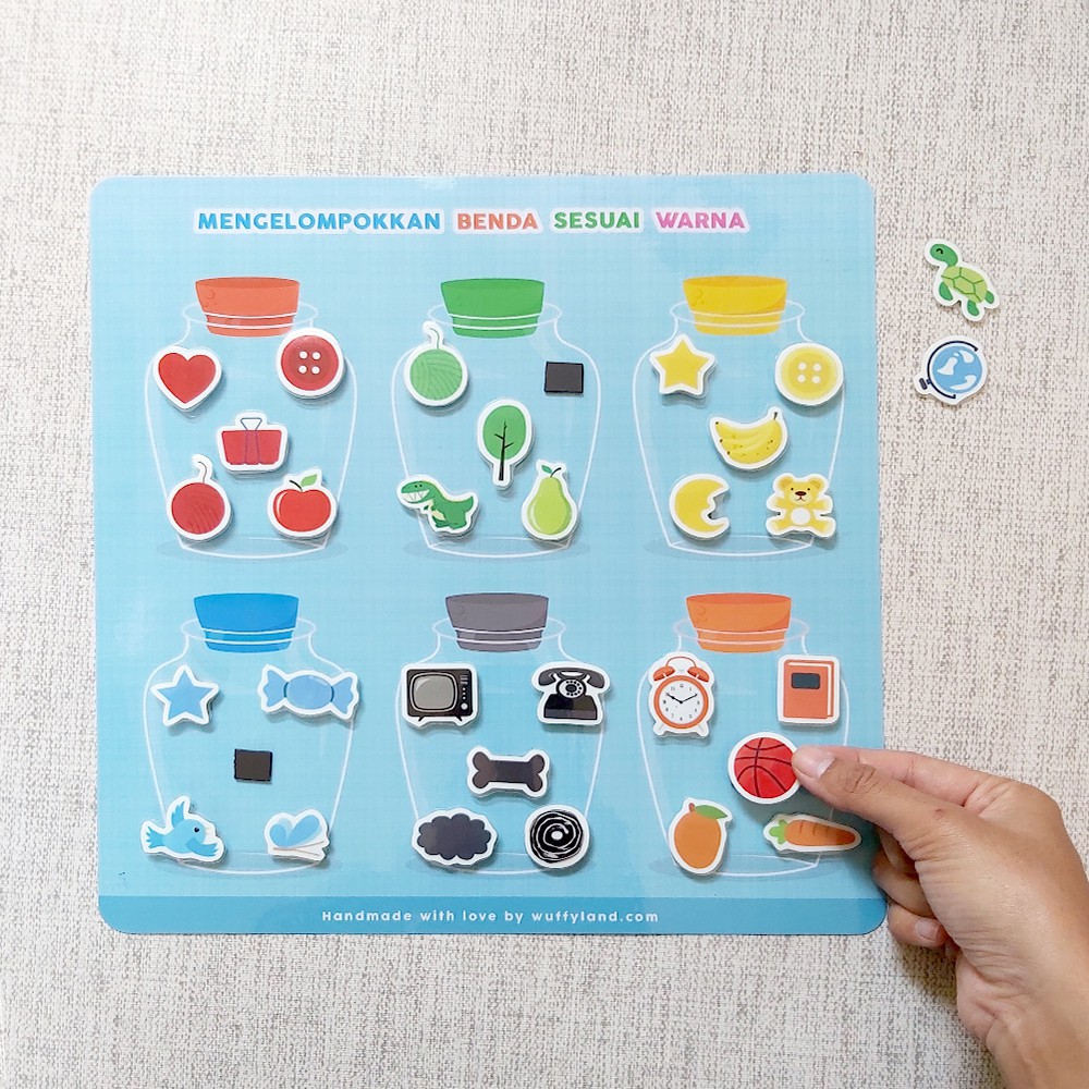 

Busy Page Mengelompokkan Warna dengan magnet