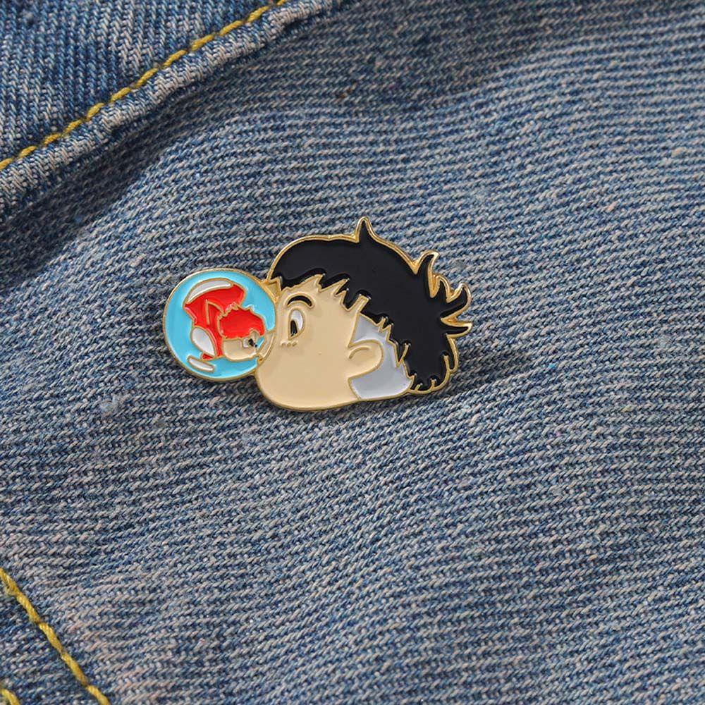 Mxbeauty Ponyo Bros Kartun Mantel Aksesoris Perhiasan Di Tebing Film Kerah Bros Lencana Pin Enamel Pin