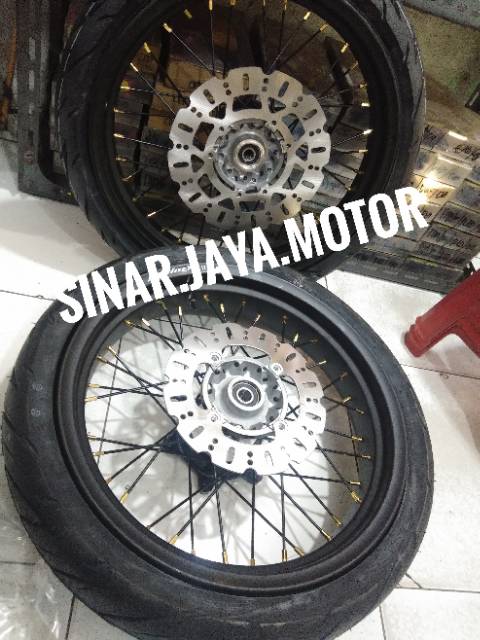 Paketan velak velg velg pelek supermoto honda crf 150  ring 17 2.50 - 3.50 sepaket termasuk cakram