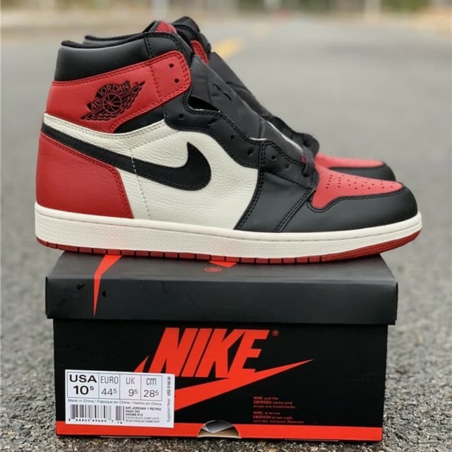 NIKE AIR JORDAN 1 RETRO BRED TOE
