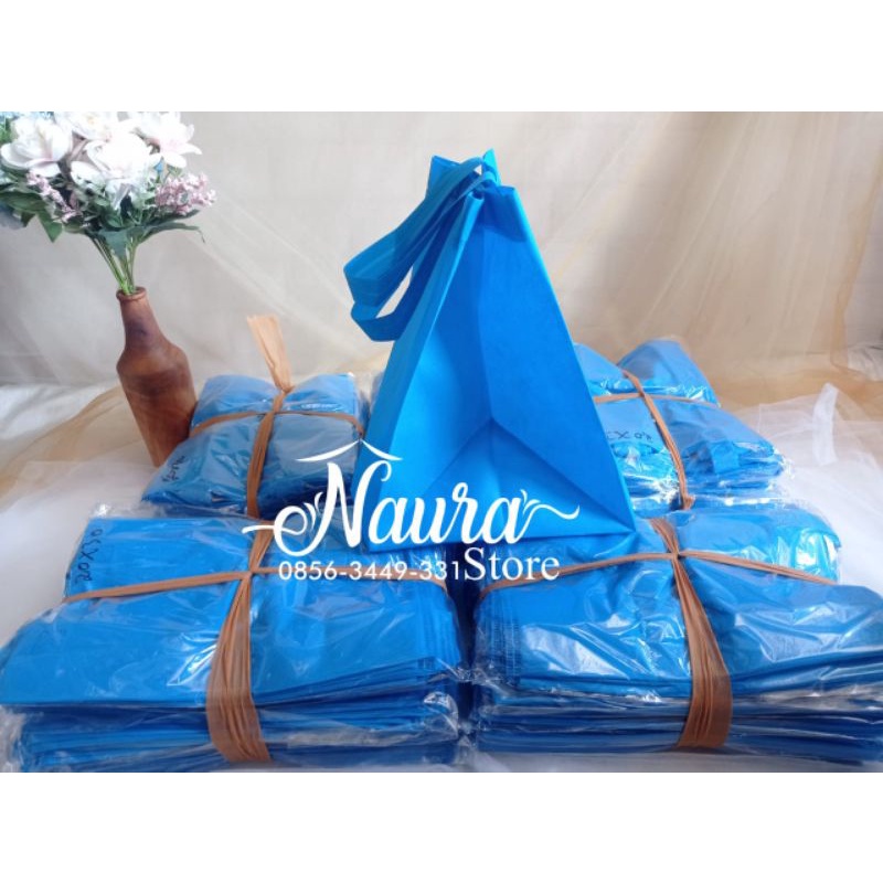 

Tas kain Ukuran 22 x 22 x 28 ( untuk kotak nasi )