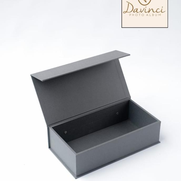 

Best Product!!! Kotak Kado Souvenir Uk 30X15X8Cm - Abuabu - Paling Dicari