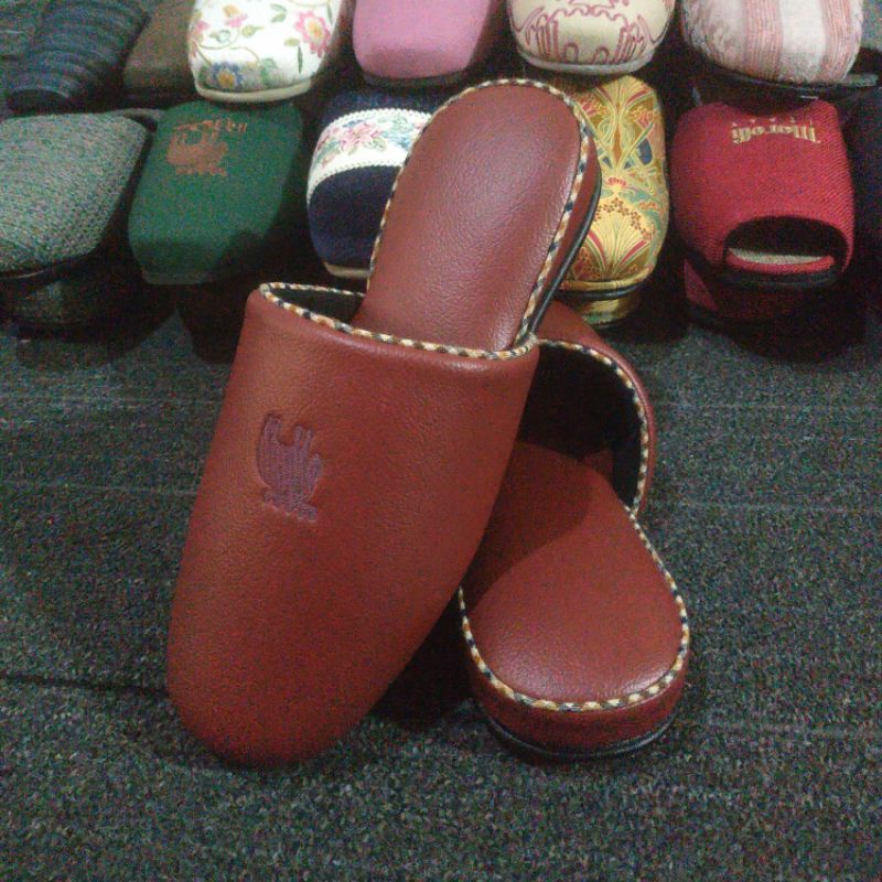 Sandal Rumah CLOSED TOE HOTEL EMPUK Nyaman Elegan CLOVER Sandal