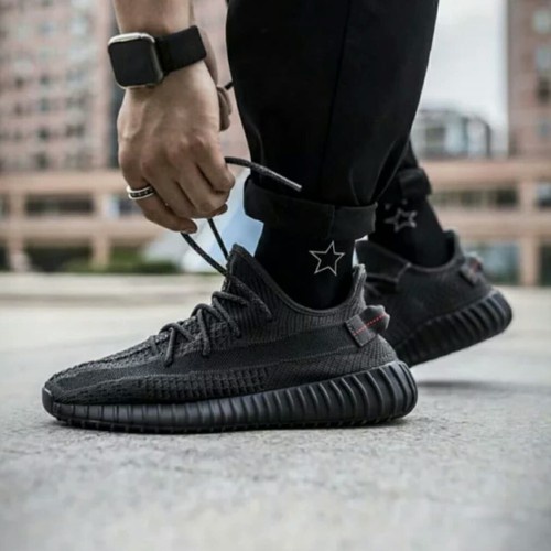 harga yeezy black reflective