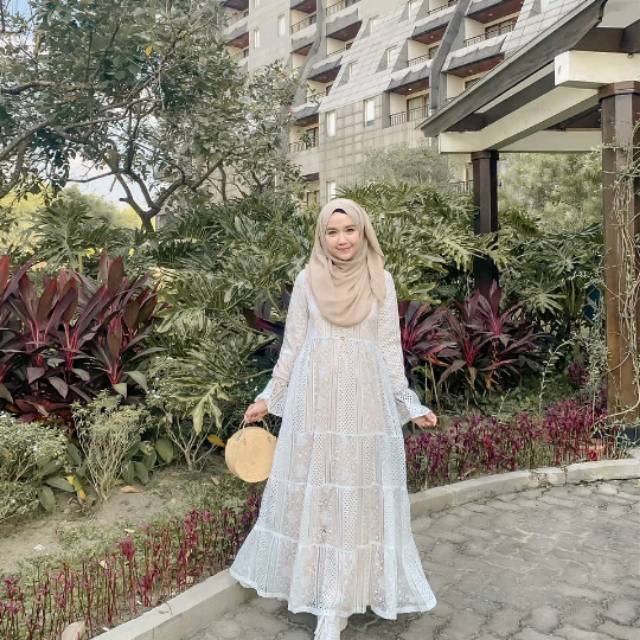 Preloved lady dress off-white  S aznii.official