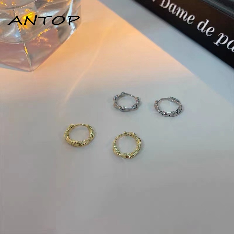 Anting Tusuk Gantung Temperament Desain Cincin Lilit Gaya Simple Untuk Wanita