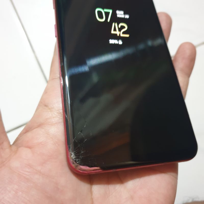 LG G8 triple camera minus