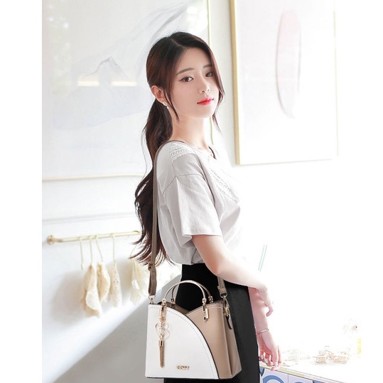 LBAGS - COD, Tas Wanita, Shoulder Bag, PU Leather, 23 Cm x 11.5 Cm x 18.5 Cm - 700 Gram (450)