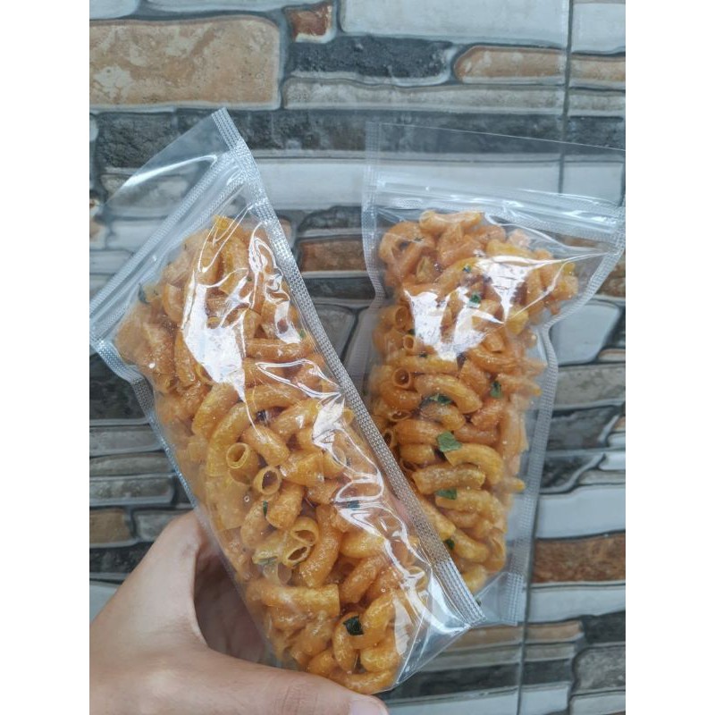 

Makaroni Pedas Gurih Daun Jeruk/Gurih Daun Jeruk 100 gram (Homemade)