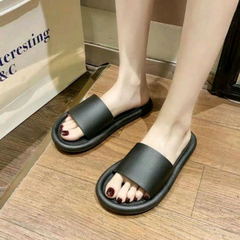 SANDAL KOKOP SLOP PRES HITAM POLOS