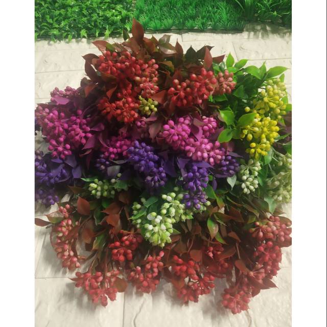Daun Palsu Berry Mini