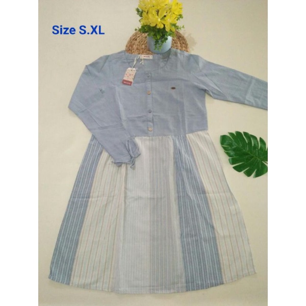 Corniche Marita Blouse Biru