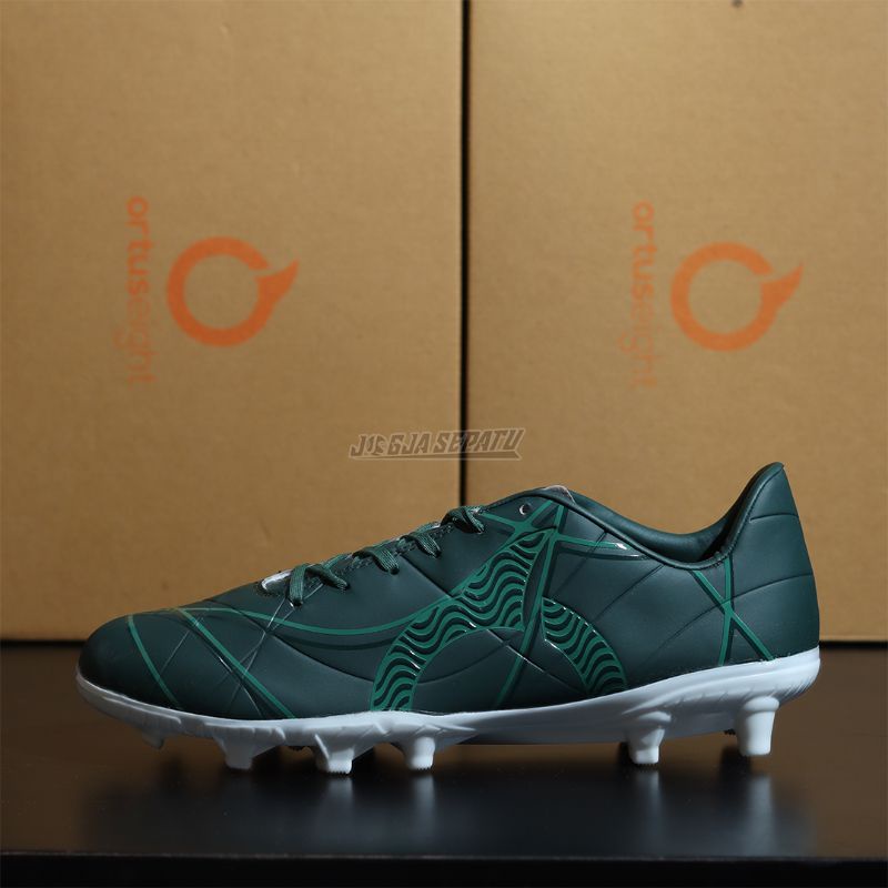 Ortuseight Sepatu Sepak Bola Zenith FG - Dark Green/White
