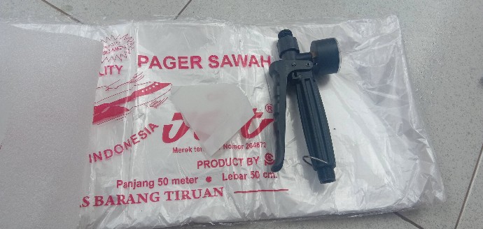 Plastik Pagar Sawah Tinggi 50cm Panjang 50 Meter