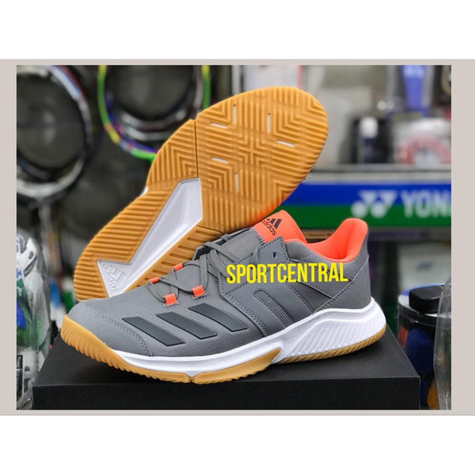 mantul habis badminton SEPATU BADMINTON ADIDAS ORIGINAL
