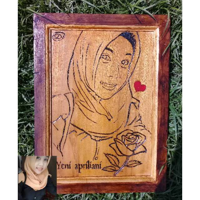 

Ukir foto sketsa 10r 1wajah cocok untuk kado ultah