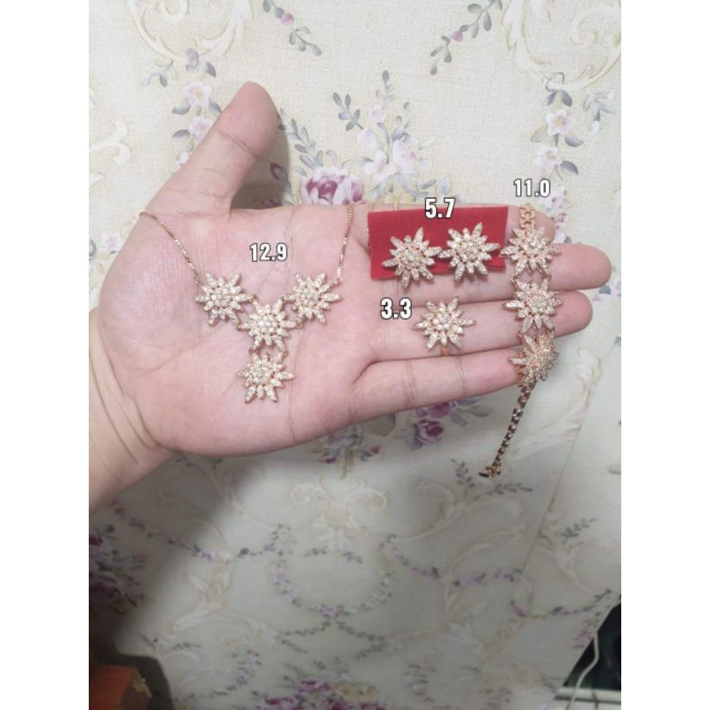 SET berlian bintang Laut