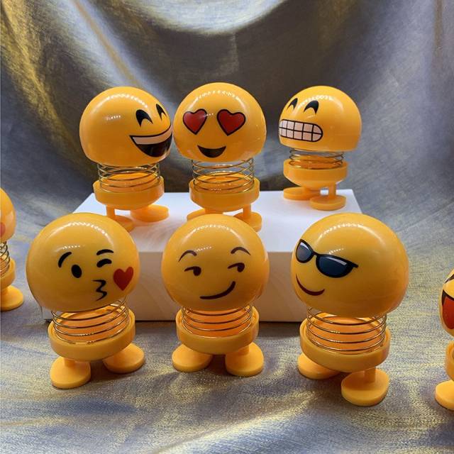 Boneka Goyang Emoji Hiasan Mobil