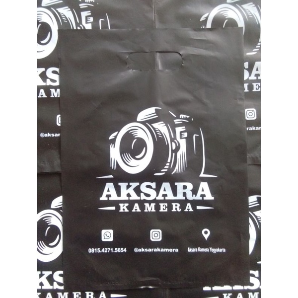 

plastik distro plong 35x50cm custom sablon 1 warna (min order 100pcs)