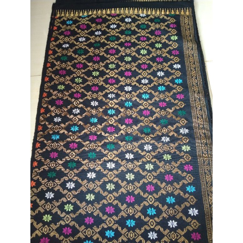 songket lombok benang emas