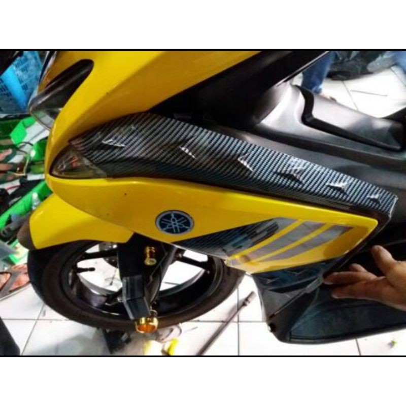 Cover list body depan Yamaha Aerox 155 Carbon