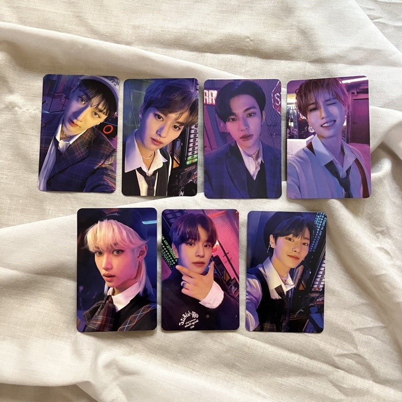 Stray Kids SKZ Christmas Evel CE Photocard PC Version B Biru Ungu Bang Chan, Lee Know, Hyunjin, Han 