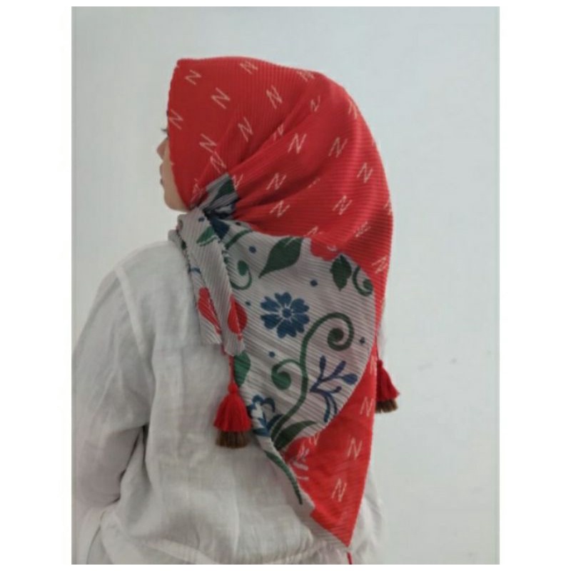 kerudung segi empat plisket motif + bandul // kerudung kekinian // kerudung segi empat viral
