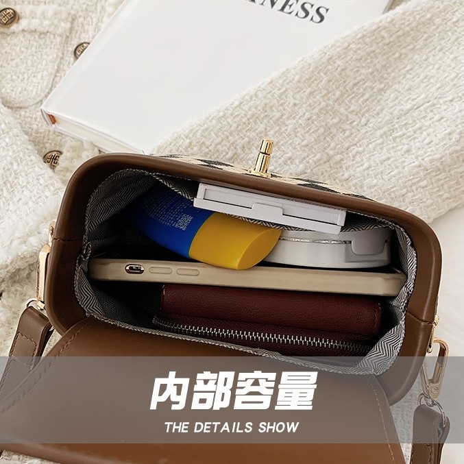 TFT AX200295 92955 AX955 D43 B2460 E4411 DJT0695 (3 TAS MUAT 1 KG) Tas selempang wanita import Batam Jakarta Slingbag Bag terbaru Ready Flower Leopard Ling