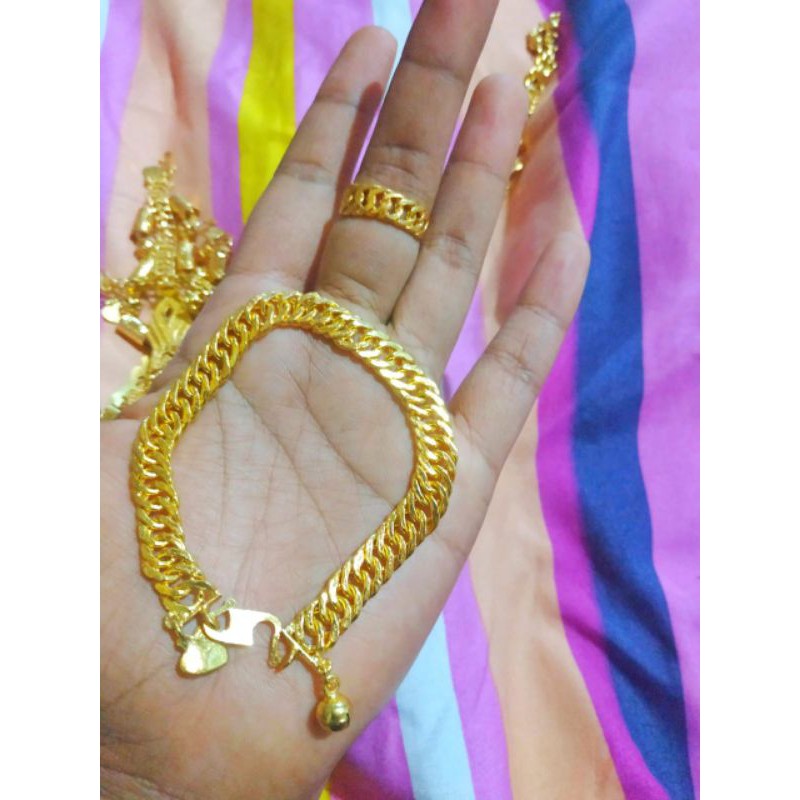 Gelang emas kristal