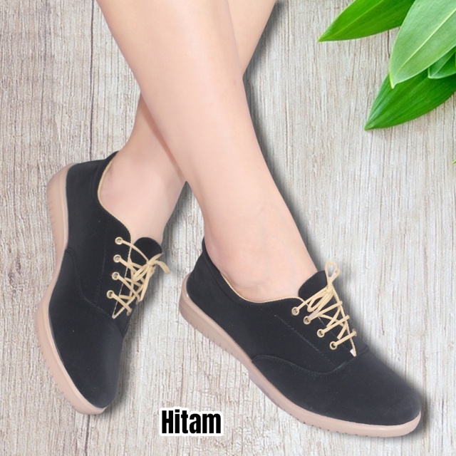 Milicca Sepatu Flat Shoes Sneakers Kekinian Kasual Dewasa Wanita Terbaru Erma