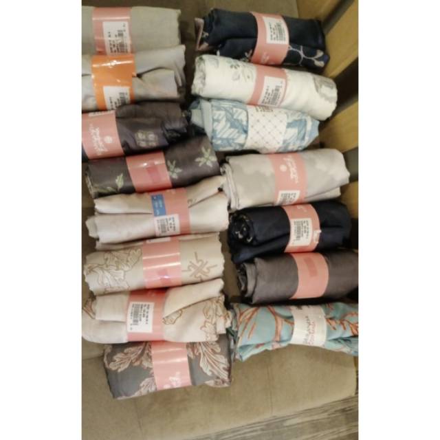 RIA MIRANDA SCARF SERI LAWAS