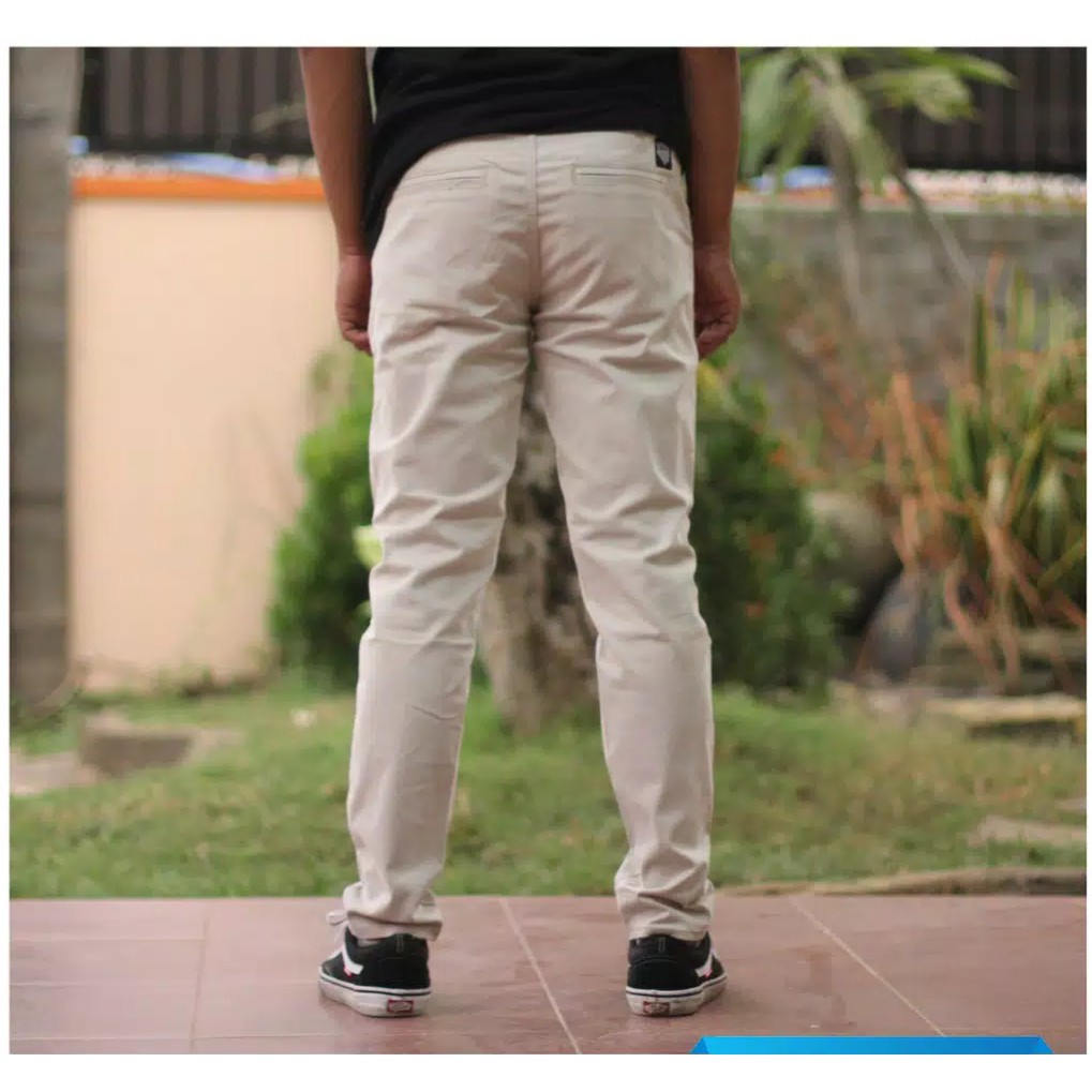 Celana Chino Original  Slimfit / celana panjang pria [Bayar di tempat]